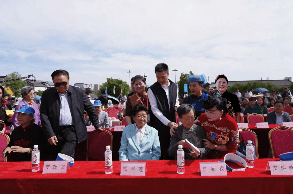 2026中华母亲节圣火火炬全国传递山西太谷站圆满落幕